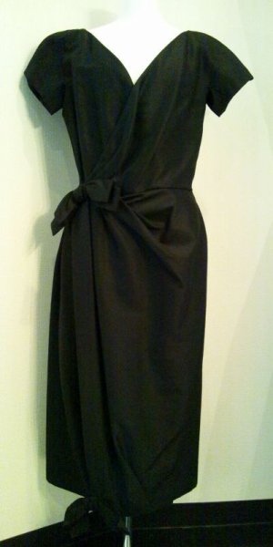 画像1: ♡Rental Dress CHRISTIAN DIOR(クリスチャンディオール)50'sヴィンテージブラックラップドレス (1)
