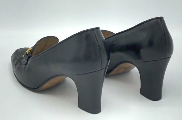 画像13: OLD FERRAGAMO(オールドフェラガモ)ブラック型押しレザー×ゴールドガンチーニ金具ヒールローファー 3 1/2D (13)