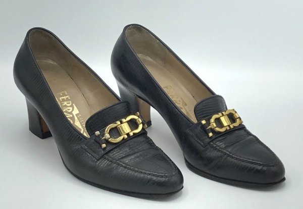 画像12: OLD FERRAGAMO(オールドフェラガモ)ブラック型押しレザー×ゴールドガンチーニ金具ヒールローファー 3 1/2D (12)