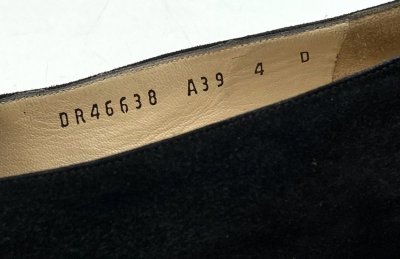 画像2: OLD FERRAGAMO(オールドフェラガモ) ブラックスエードベルト付きヒールローファー 4D