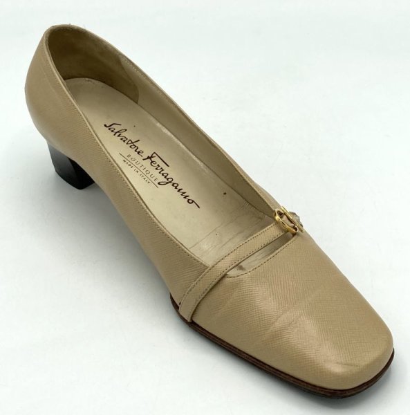 画像2: OLD FERRAGAMO(オールドフェラガモ/ヴィンテージ) ベージュレザーベルト付きパンプス 5 1/2D (2)