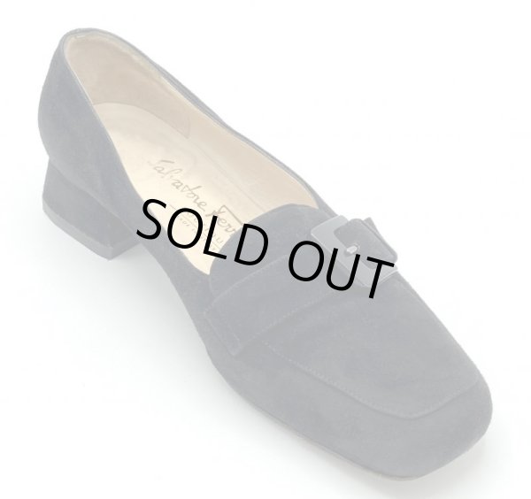 画像2: OLD FERRAGAMO(オールドフェラガモ) ブラックスエードベルト付きヒールローファー 4D (2)