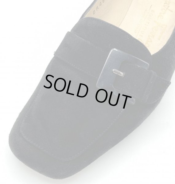 画像7: OLD FERRAGAMO(オールドフェラガモ) ブラックスエードベルト付きヒールローファー 4D (7)