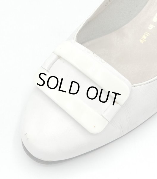 画像7: OLD FERRAGAMO(オールドフェラガモ) ホワイトレザースクエアモチーフ付きパンプス 5C (7)