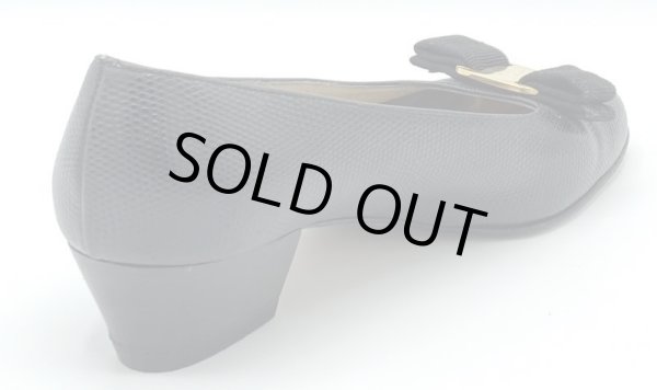 画像6: OLD FERRAGAMO(オールドフェラガモ) ブラック型押しレザーヴァラリボンパンプス 6C (6)