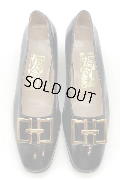 画像9: OLD FERRAGAMO(オールドフェラガモ/ヴィンテージ) ダークネイビーリカラーゴールド金具ローヒールパンプス  4 1/2D (9)