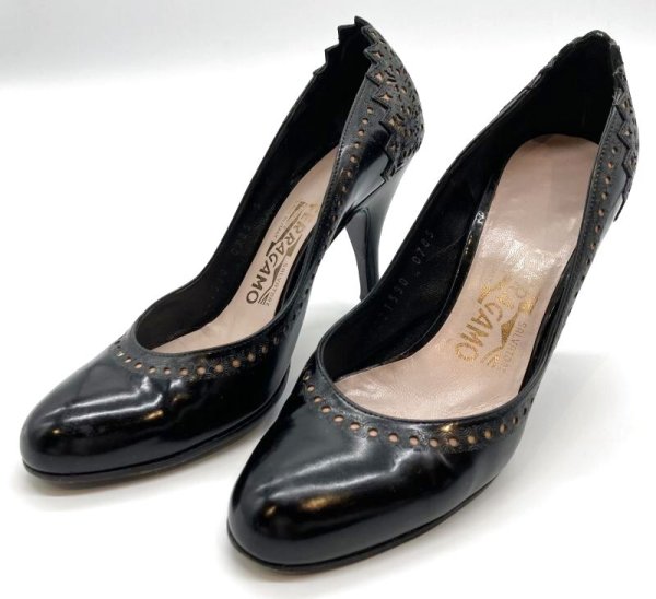 画像11: OLD FERRAGAMO(オールドフェラガモ) ブラックレザー×型押しレーザーカッティングパンプス 5C (11)