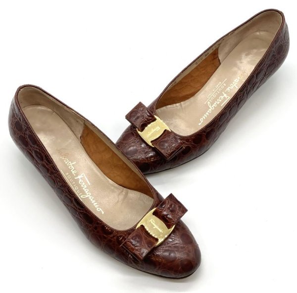 画像16: OLD FERRAGAMO(オールドフェラガモ) レッドブラウン型押しレザーヴァラリボンパンプス 6 1/2C (16)