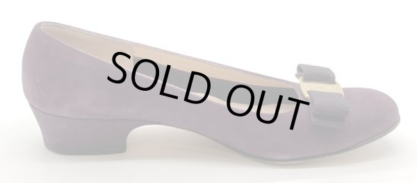 画像4: OLD FERRAGAMO(オールドフェラガモ) ダークパープルスエードヴァラリボンパンプス 7AA (4)