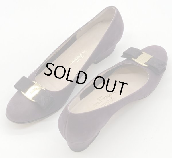 画像18: OLD FERRAGAMO(オールドフェラガモ) ダークパープルスエードヴァラリボンパンプス 7AA (18)