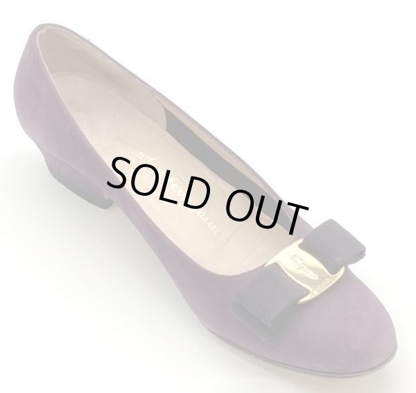 画像2: OLD FERRAGAMO(オールドフェラガモ) ダークパープルスエードヴァラリボンパンプス 7AA (2)