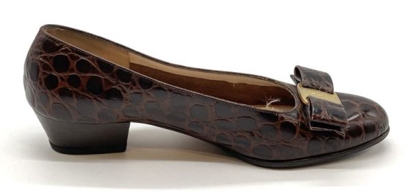 画像4: OLD FERRAGAMO(オールドフェラガモ) ダークブラウン型押しレザーヴァラリボンパンプス 5B (4)