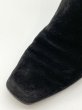 画像7: OLD FERRAGAMO(オールドフェラガモ) ブラックスエードガンチーニ刺繍ショートブーツ 5B (7)