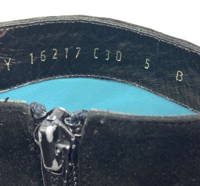 画像2: OLD FERRAGAMO(オールドフェラガモ) ブラックスエードガンチーニ刺繍ショートブーツ 5B