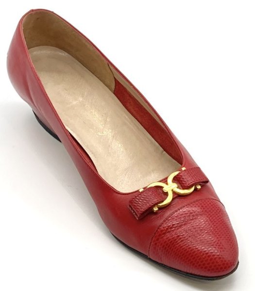 画像2: OLD FERRAGAMO(オールドフェラガモ) レッドレザー×ガンチーニゴールド金具リボンパンプス 6C (2)