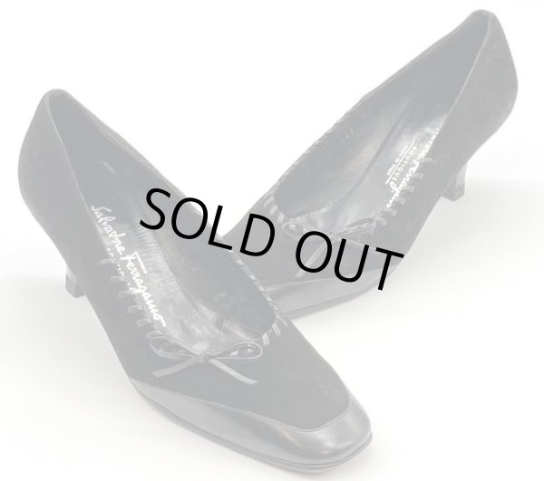 画像16: OLD FERRAGAMO(オールドフェラガモ) ブラックスエード×レザーリボンパンプス 4 1/2D (16)