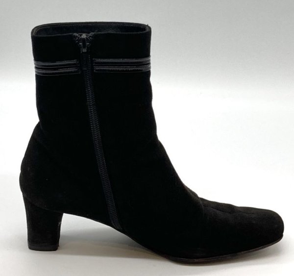 画像4: OLD FERRAGAMO(オールドフェラガモ) ブラックスエードヴァラ金具付きショートブーツ 5C (4)