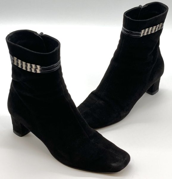 画像16: OLD FERRAGAMO(オールドフェラガモ) ブラックスエードヴァラ金具付きショートブーツ 5C (16)