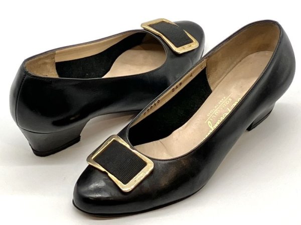 画像17: OLD FERRAGAMO(オールドフェラガモ)ゴールド金具付きブラックレザーパンプス 4C (17)