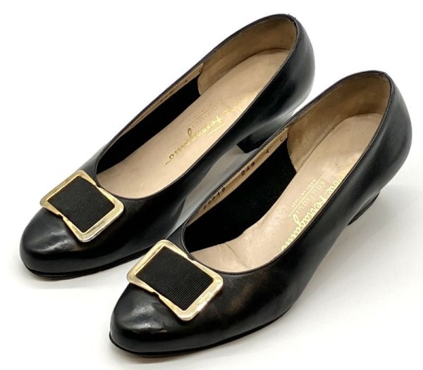 画像11: OLD FERRAGAMO(オールドフェラガモ)ゴールド金具付きブラックレザーパンプス 4C (11)