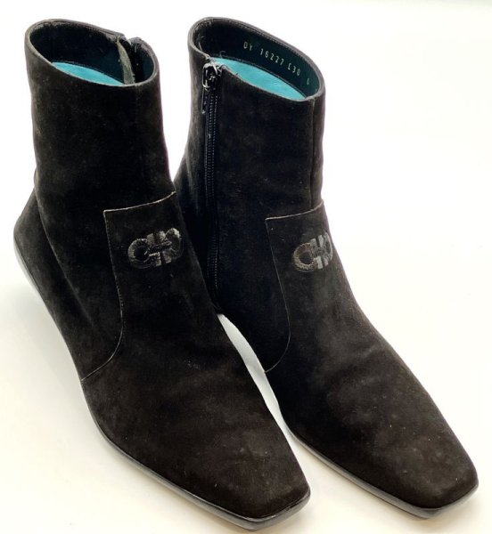 画像12: OLD FERRAGAMO(オールドフェラガモ) ブラックスエードガンチーニ刺繍ショートブーツ 6C (12)