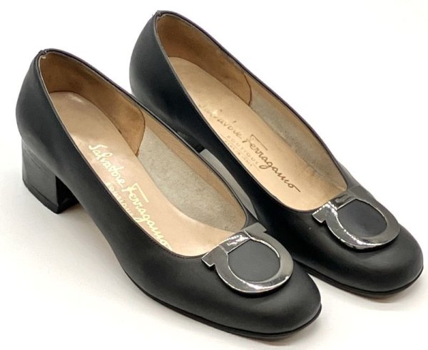 画像12: OLD FERRAGAMO(オールドフェラガモ) ブラックレザー×ガンチーニ金具付きパンプス 4C (12)