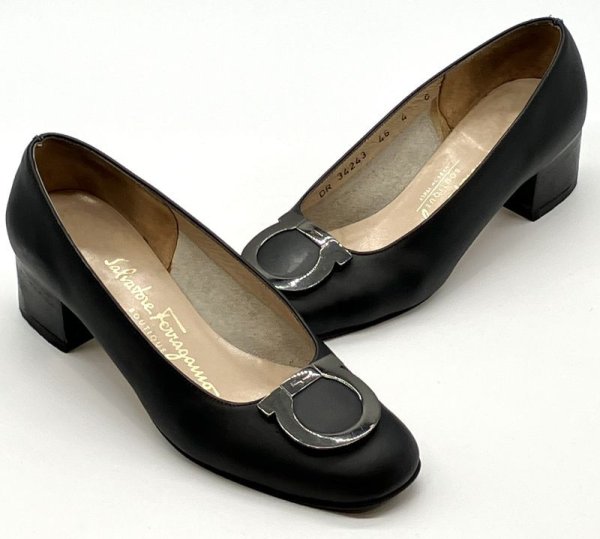 画像16: OLD FERRAGAMO(オールドフェラガモ) ブラックレザー×ガンチーニ金具付きパンプス 4C (16)