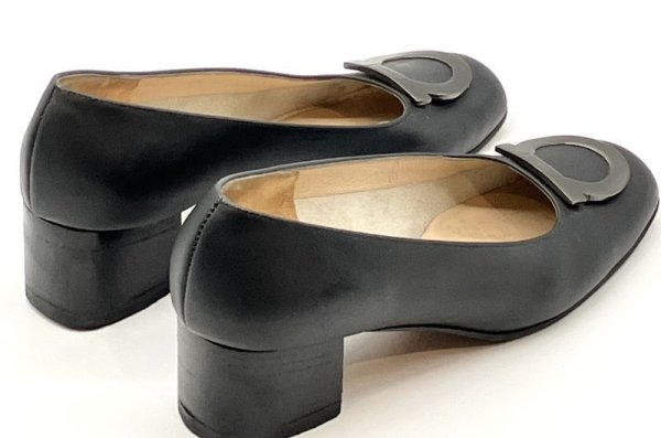 画像14: OLD FERRAGAMO(オールドフェラガモ) ブラックレザー×ガンチーニ金具付きパンプス 4C (14)