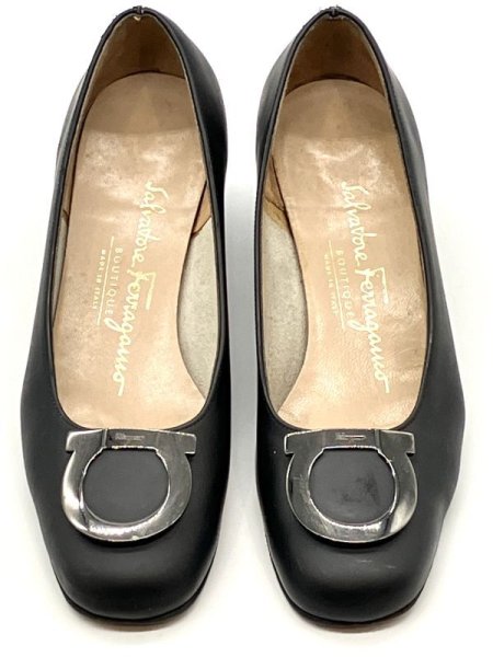 画像9: OLD FERRAGAMO(オールドフェラガモ) ブラックレザー×ガンチーニ金具付きパンプス 4C (9)