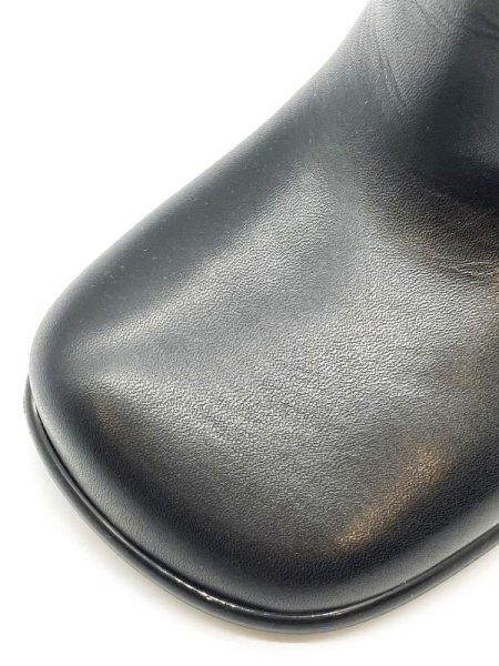 画像7: BOTTEGA VENETA (ボッテガヴェネタ)ブラックレザーボリュームスクエアトゥアンクルショートブーツ38 (7)