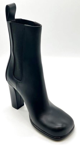 画像2: BOTTEGA VENETA (ボッテガヴェネタ)ブラックレザーボリュームスクエアトゥサイドゴアミドルブーツ35 (2)