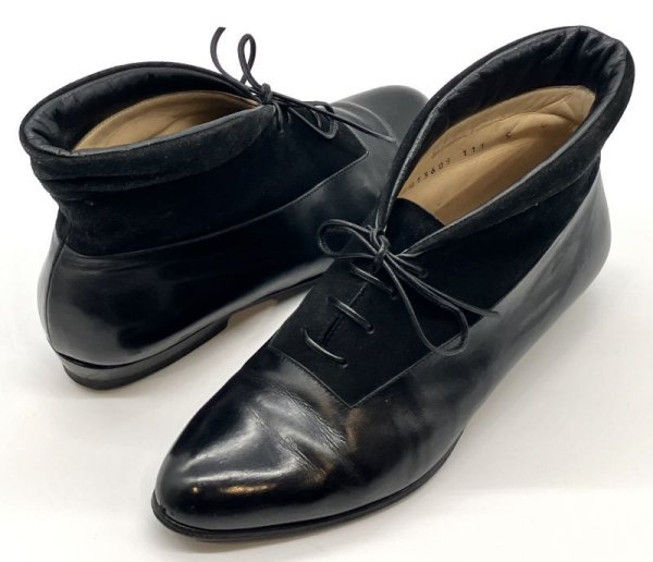 画像17: OLD FERRAGAMO(オールドフェラガモ) ブラックスエード×レザーレースアップショートブーツ 5D (17)