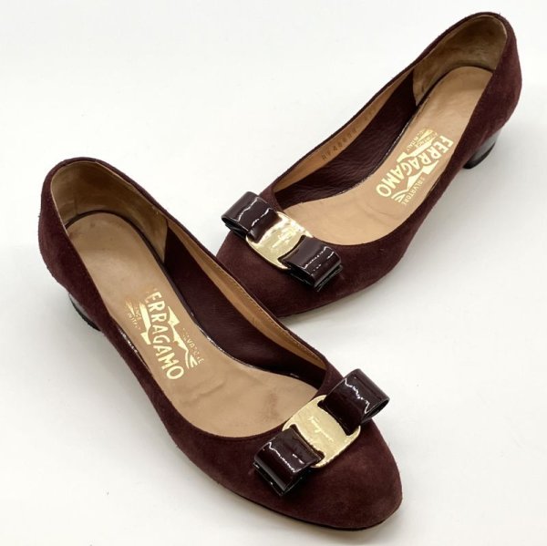 画像16: OLD FERRAGAMO(オールドフェラガモ) ボルドーパープルスエード×パテントヴァラリボンパンプス 5 1/2C (16)