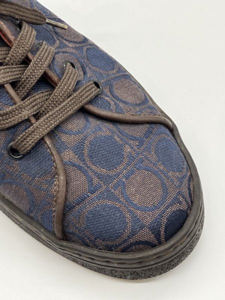 画像8: OLD FERRAGAMO(オールドフェラガモ) ネイビー×ブラウンガンチーニプリントレースアップスニーカー 3 1/2D (8)