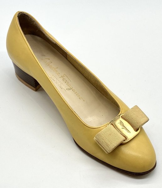 画像2: OLD FERRAGAMO(オールドフェラガモ) イエローレザーヴァラリボンパンプス 4 1/2D (2)
