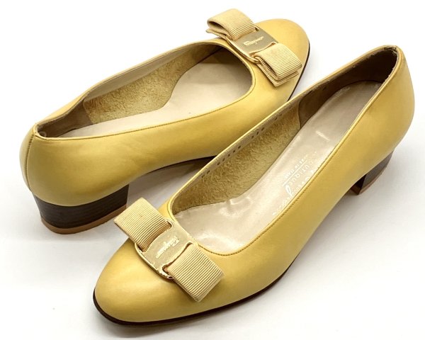 画像17: OLD FERRAGAMO(オールドフェラガモ) イエローレザーヴァラリボンパンプス 4 1/2D (17)