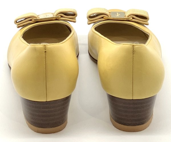 画像10: OLD FERRAGAMO(オールドフェラガモ) イエローレザーヴァラリボンパンプス 4 1/2D (10)