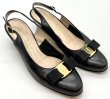 画像14: OLD FERRAGAMO(オールドフェラガモ) ブラックレザーヴァラリボンバックストラップパンプス 8C (14)