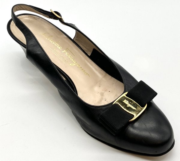 画像2: OLD FERRAGAMO(オールドフェラガモ) ブラックレザーヴァラリボンバックストラップパンプス 8C (2)