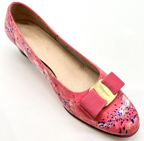 画像2: OLD FERRAGAMO(オールドフェラガモ) ビビッドピンクヴァラリボンパンプス(リカラー&ペイント) 6C (2)