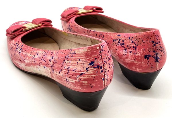 画像13: OLD FERRAGAMO(オールドフェラガモ) ビビッドピンクヴァラリボンパンプス(リカラー&ペイント) 6C (13)