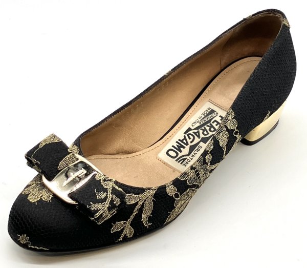 画像1: OLD FERRAGAMO(オールドフェラガモ) ブラック×ゴールドレースヴァラリボンパンプス 4D (1)