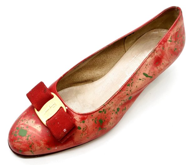 画像1: OLD FERRAGAMO(オールドフェラガモ) レッドレザーヴァラリボンパンプス(リカラー&ペイント) 7C (1)