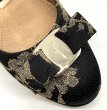 画像8: OLD FERRAGAMO(オールドフェラガモ) ブラック×ゴールドレースヴァラリボンパンプス 4D (8)