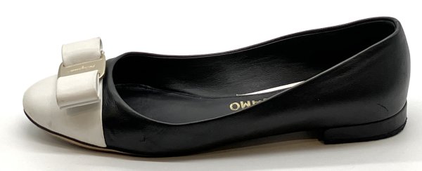 画像3: OLD FERRAGAMO(オールドフェラガモ) ホワイト×ブラックバイカラーレザーヴァリナリボンフラットシューズ 6 1/2D (3)
