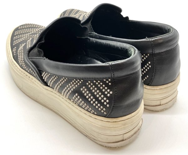 画像11: OLD FERRAGAMO(オールドフェラガモ)ブラックレザー×シルバースタッズスリッポンスニーカー 4 1/2M (11)