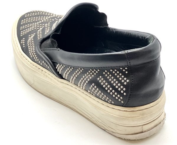 画像3: OLD FERRAGAMO(オールドフェラガモ)ブラックレザー×シルバースタッズスリッポンスニーカー 4 1/2M (3)