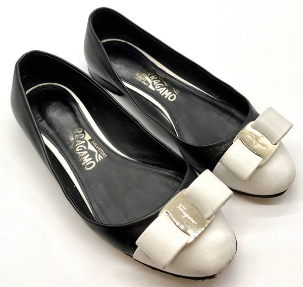 画像12: OLD FERRAGAMO(オールドフェラガモ) ホワイト×ブラックバイカラーレザーヴァリナリボンフラットシューズ 6 1/2D (12)