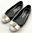 画像11: OLD FERRAGAMO(オールドフェラガモ) ホワイト×ブラックバイカラーレザーヴァリナリボンフラットシューズ 6 1/2D (11)
