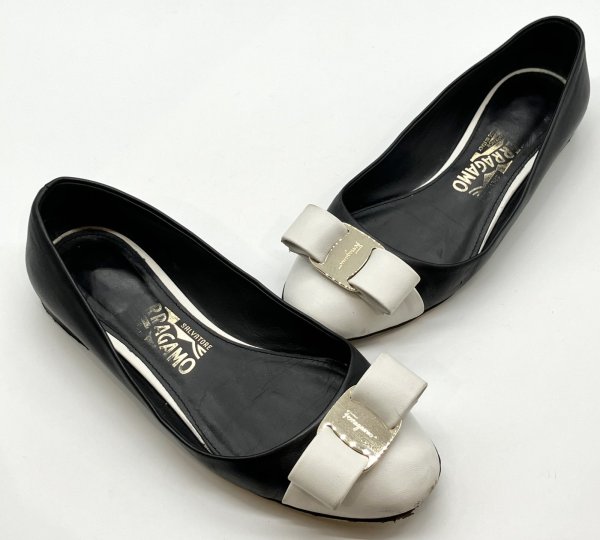 画像16: OLD FERRAGAMO(オールドフェラガモ) ホワイト×ブラックバイカラーレザーヴァリナリボンフラットシューズ 6 1/2D (16)